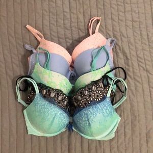 Victoria’s Secret bra bundle